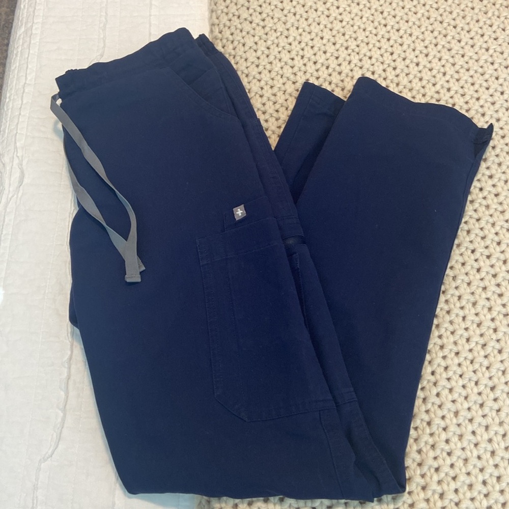 Figs Yola skinny scrub pants